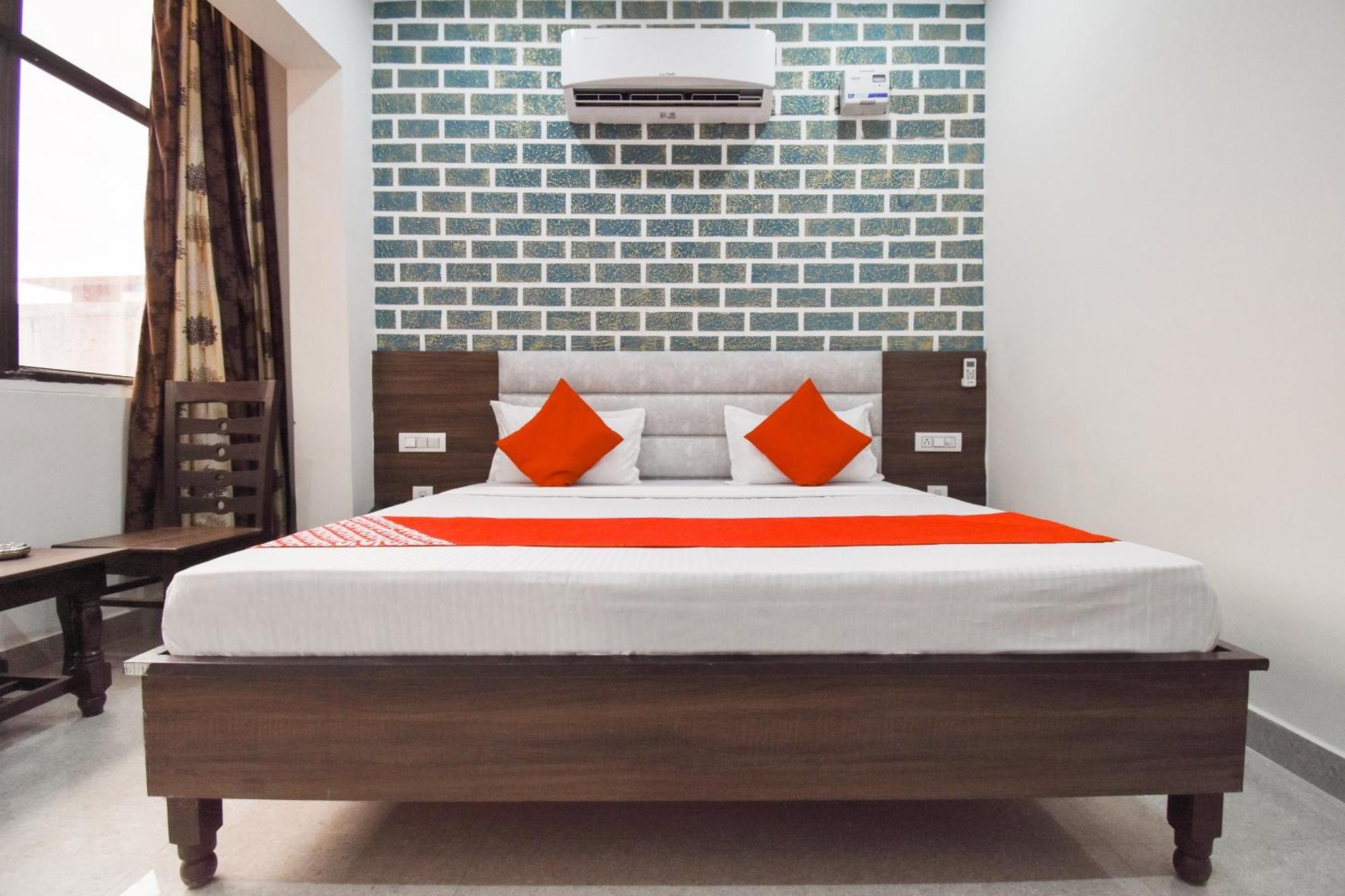 O 3* Chandigarh
